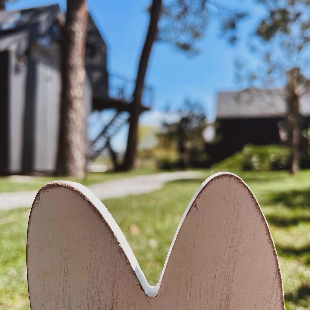 Wishing you an egg-stra special Easter from the sweetest glamping in the world! 🐰🐣🍫🏕️

#chocolatevillagebytheriver #luxuryresort #glamping #chocolateparadise #happyeaster #holidays