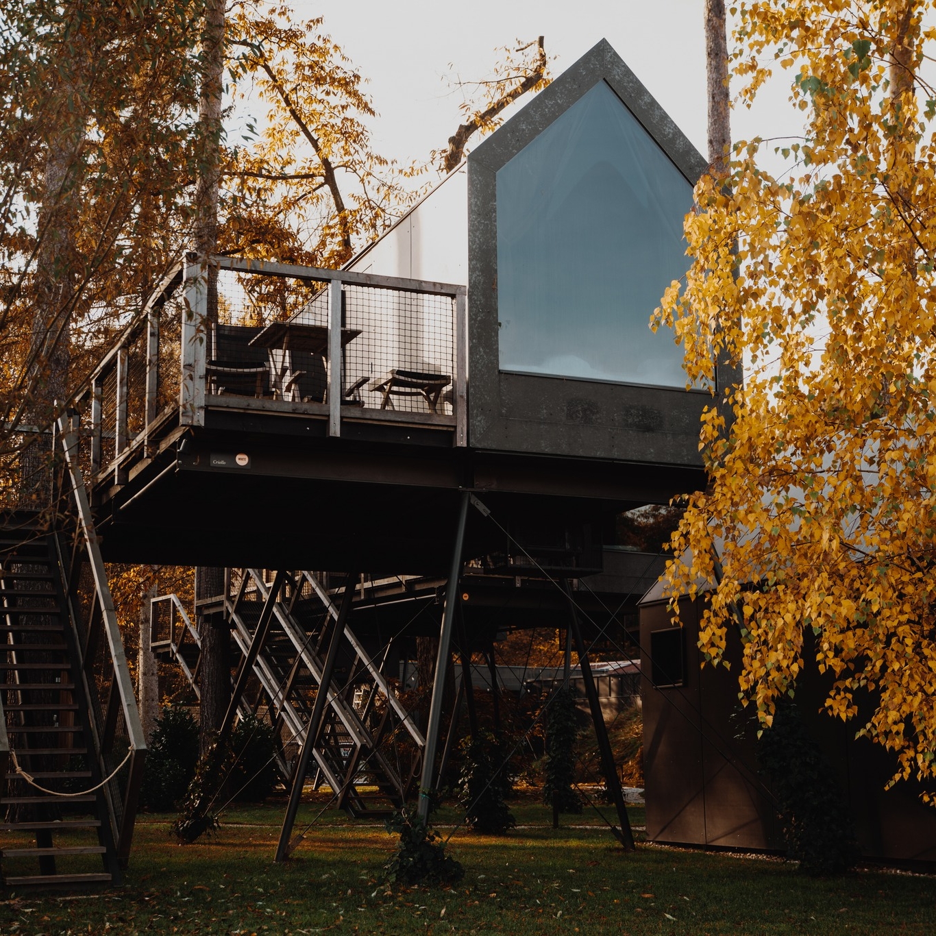 Consider this your sign for an autumn escape. 🍂🤎

Slow mornings by the Drava, seasonal local flavors for breakfast, chocolate fondue made for sharing and nature dressed in its warmest tones. Everything you need for a few days away from the everyday.

Your sweetest autumn escape awaits at Chocolate Village. 🍫